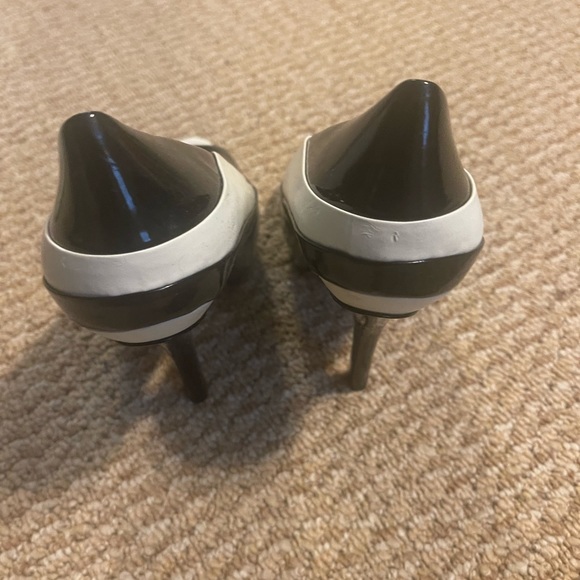 BCBGeneration Colorblock Peep Toe Heels - Picture 11 of 11